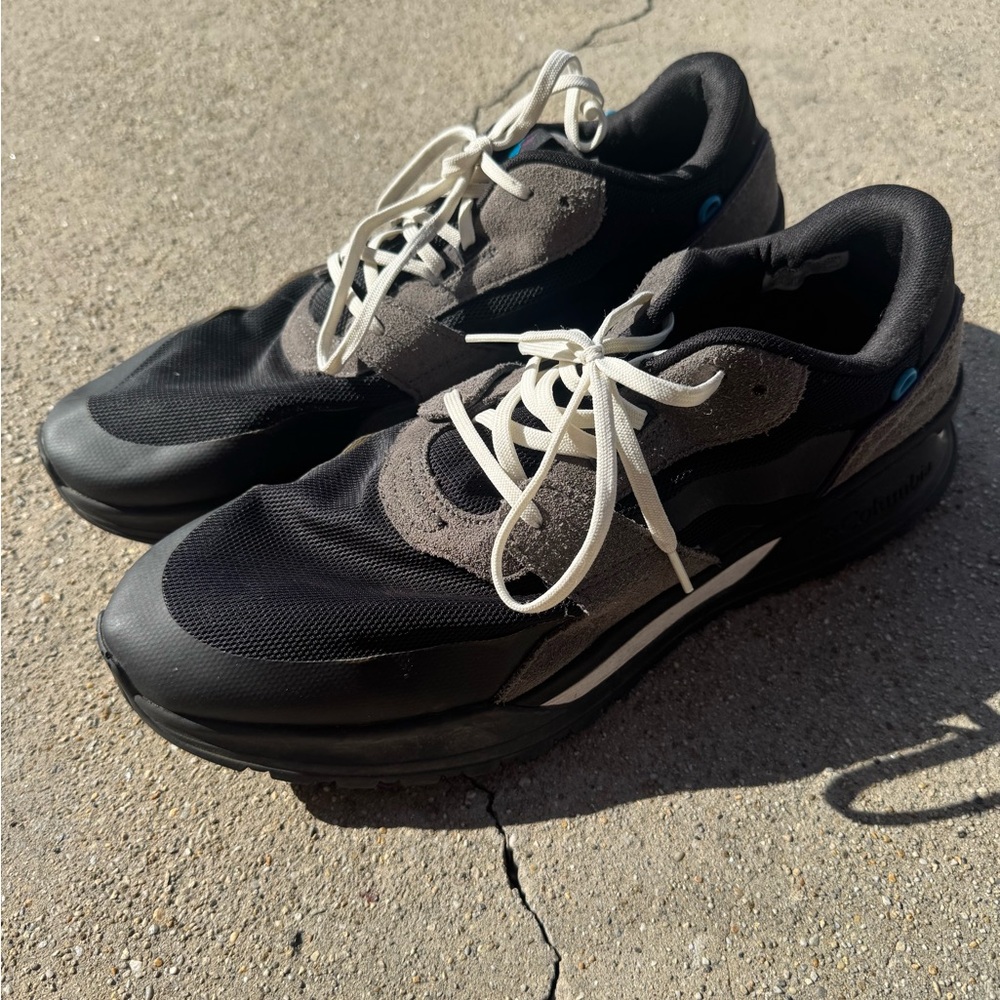 Stylish Black and Gray Men's Sneakers